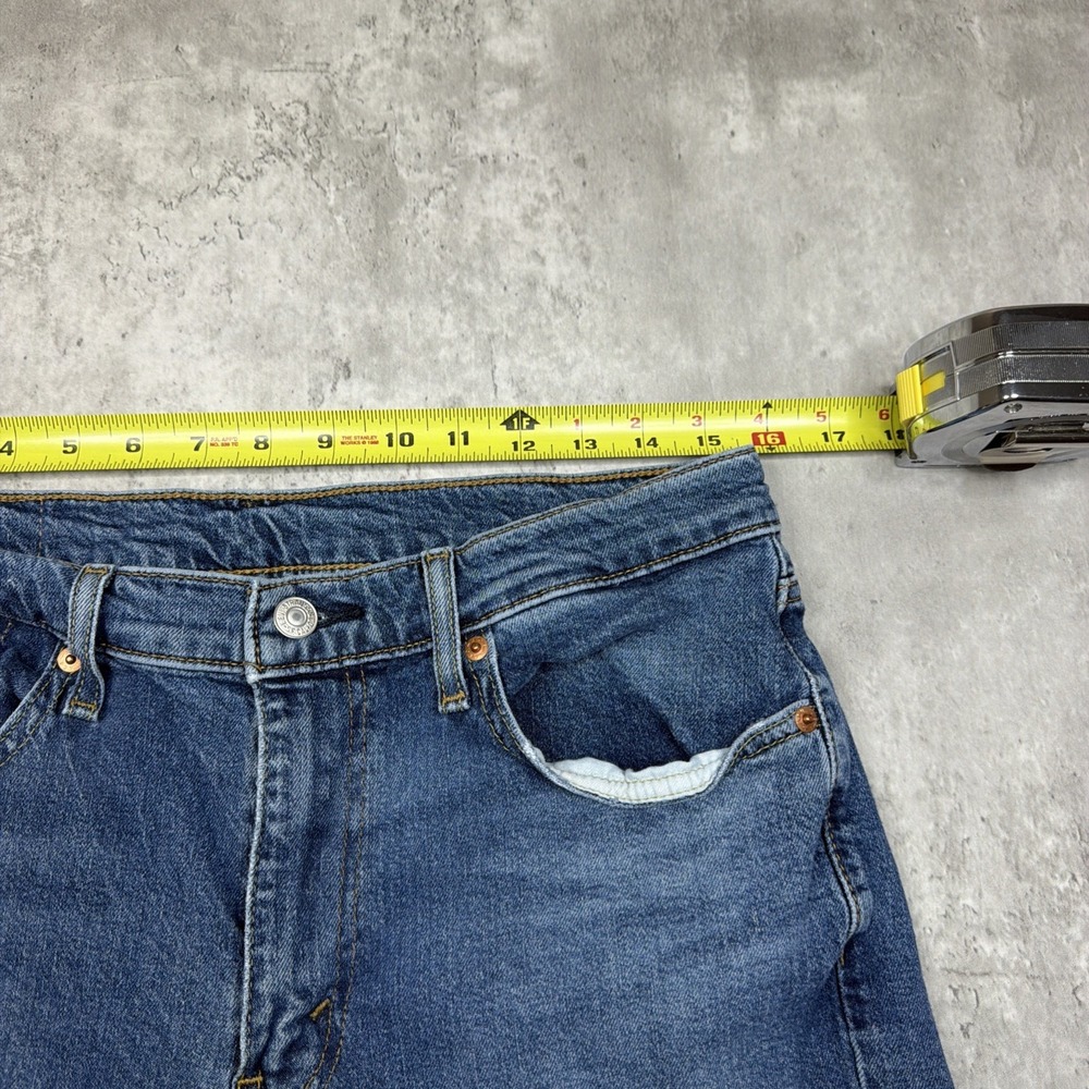 Levis 514 Jeans Mens 32x30 Blue Medium Wash Straight Leg Denim Pants Casual - Picture 4 of 10